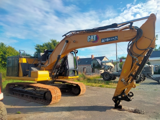 CATERPILLAR 320